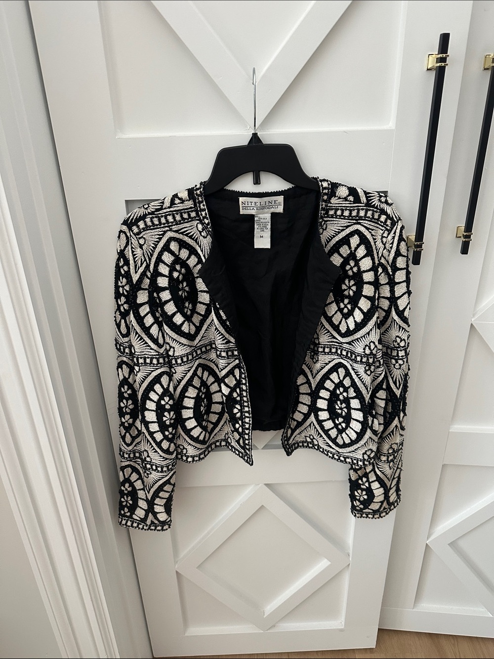 Niteline Della Roufogali Black and White Silk Embroidered Cropped Blazer